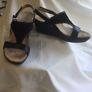 Naturalizer Sandal